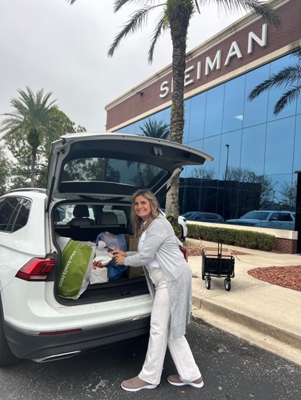 lady loading in meal baskets