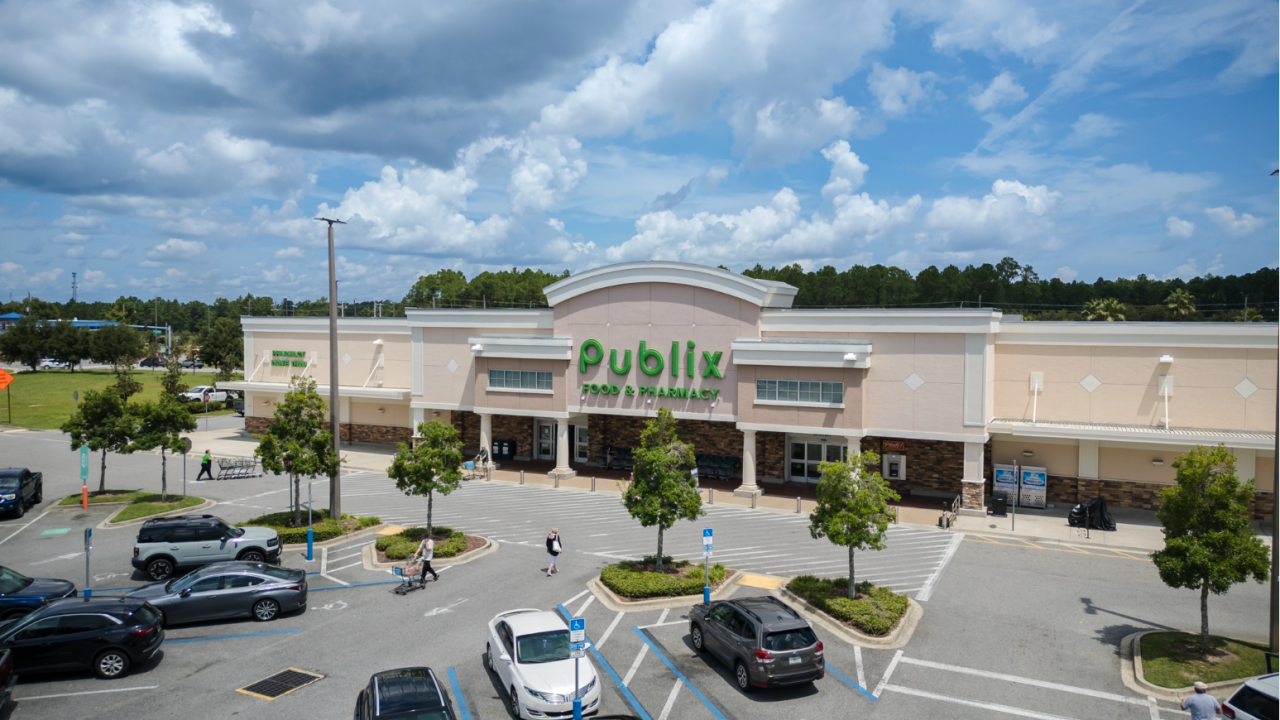 Publix at Villages of Amelia Carousel