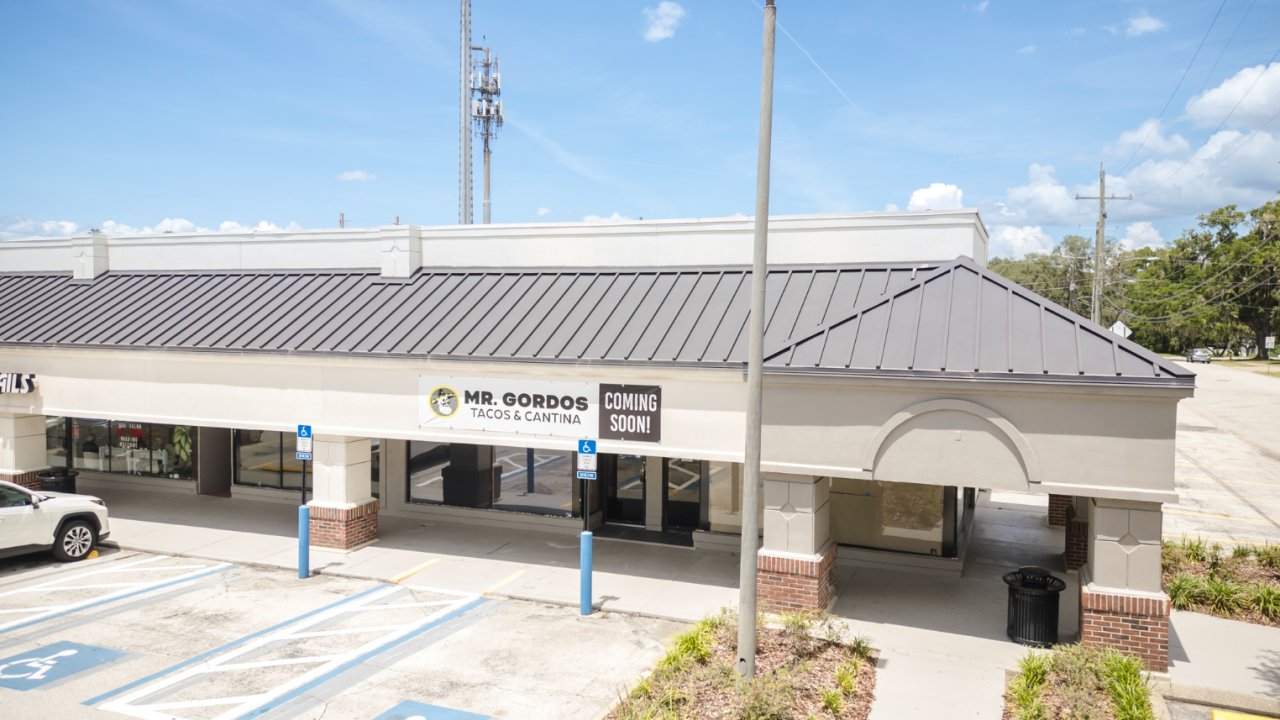 store coming soon at Lakewood Promenade
