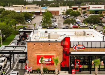 Cane's at Oakleaf station