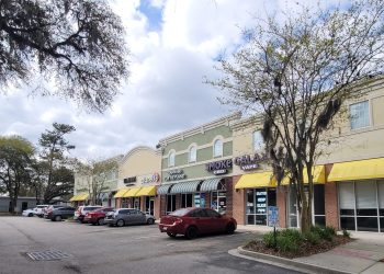 Twin Oaks Plaza